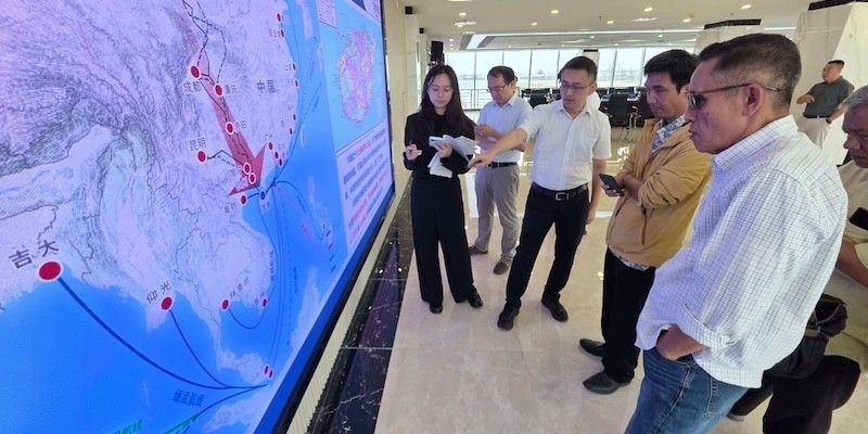 Mursyid Sonsang Tengok Langsung Jantung Perdagangan Asia