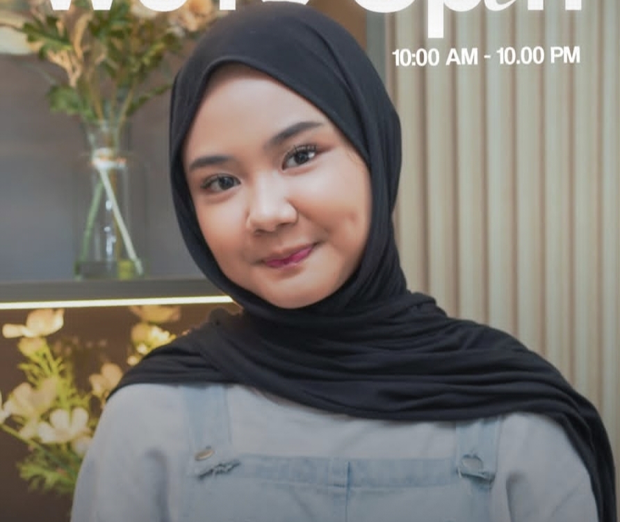 Nazelia Azzara Fahlevi, Usia 17 Tahun Sudah Berani Kuliah Sambil Kerja, Kamu Kapan?