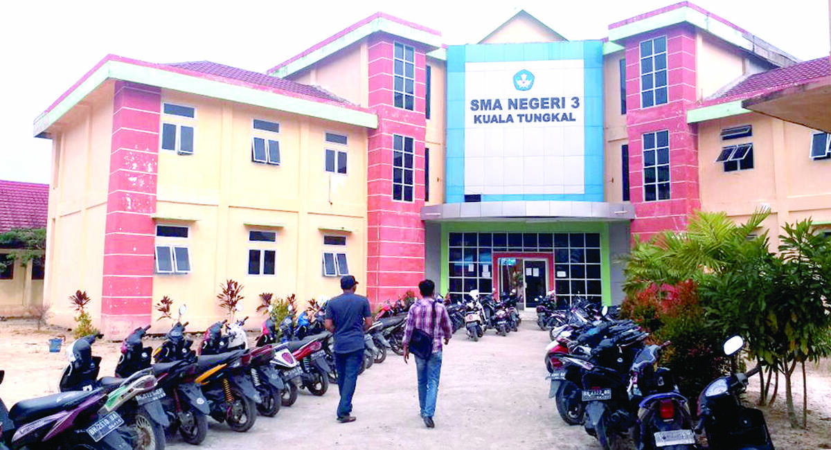 Oknum Kepsek Disinyalir “Sunat” Gaji ke 13