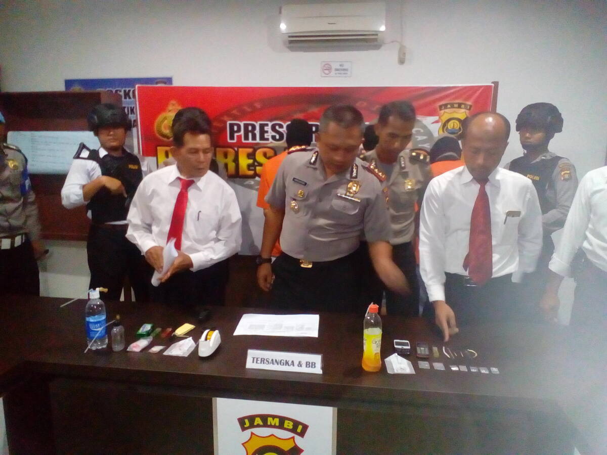 Oknum Polisi Terlibat Pesta  Shabu Dibekuk