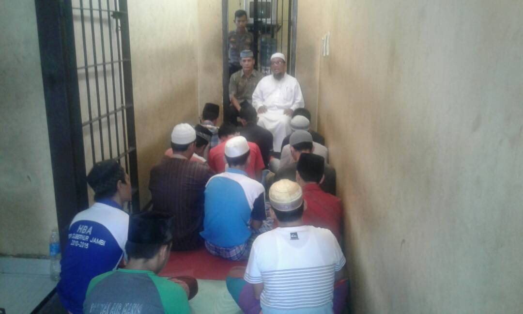 Polres Tanjabtim Adakan Binrohtal dan Ceramah Agama buat Tahanan