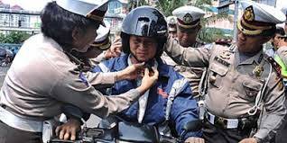 Operasi Simpatik, Polisi Bagikan Helm