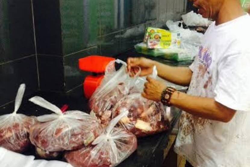 Panitia Kurban Kota Jambi Dihimbau Tak Gunakan Kantong Plastik