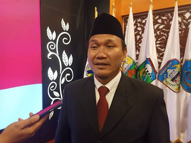 Pansel dan Parsel, Jabatan Herlambang Direktur RSUD Raden Mattaher Cacat Yuridis