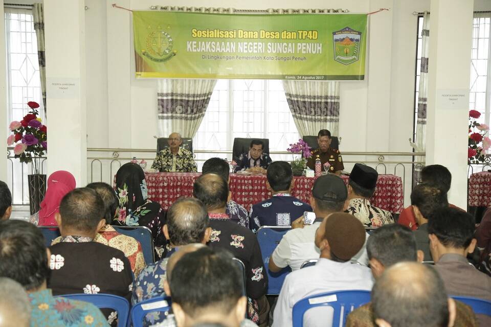 Para Kades Dibekali Wawasan Kelola Dana Desa