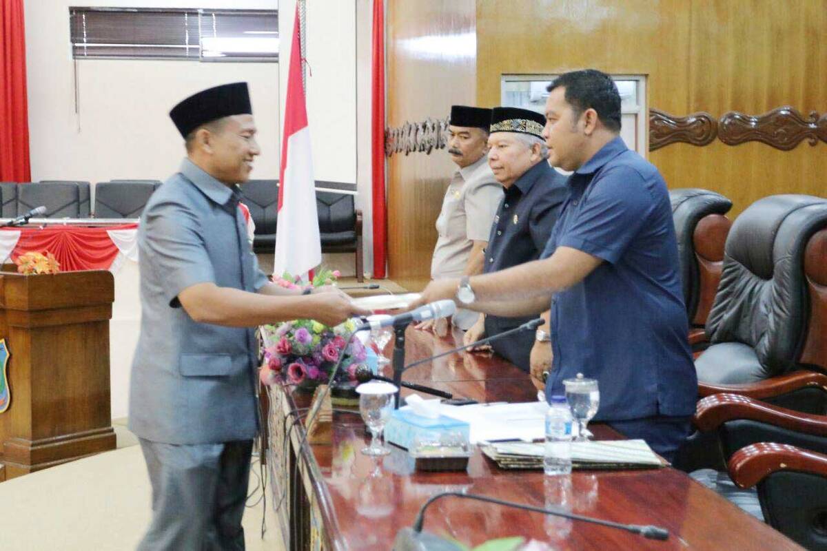 Paripurna DPRD Bentuk Pansus Bahas Tujuh Raperda