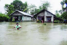 Pasca Banjir, Warga Gotong Royong Perbaiki Jalan
