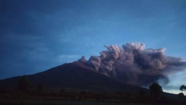Pasca Erupsi, Gunung Kerinci Tutup Sampai Batas Waktu yang Tak Ditentukan