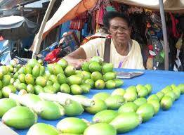 Pedagang Pinang Kesulitan Wadah Karung Goni