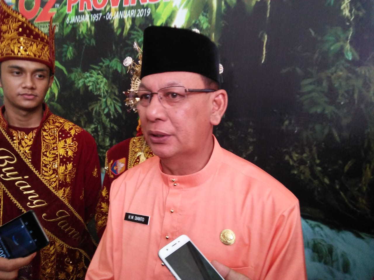 Pemberhentian Zola Sebagai Gubernur Dipercepat