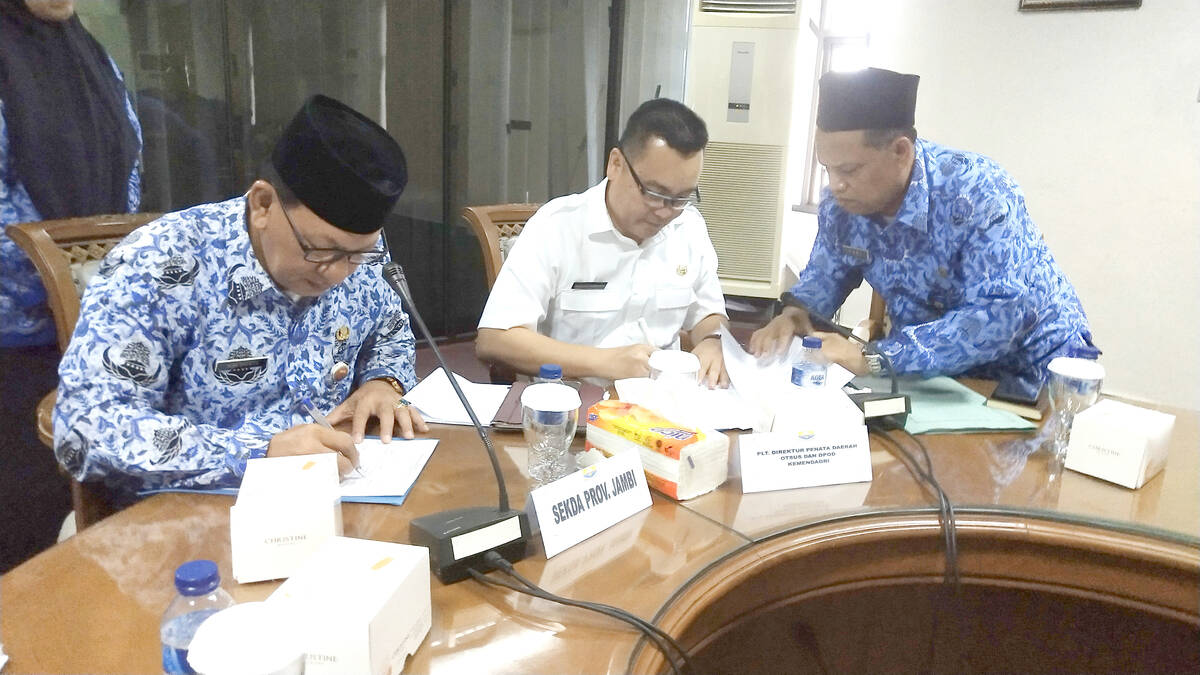 Pemkab Kerinci Serahkan Aset Pada Pemkot Sungai Penuh