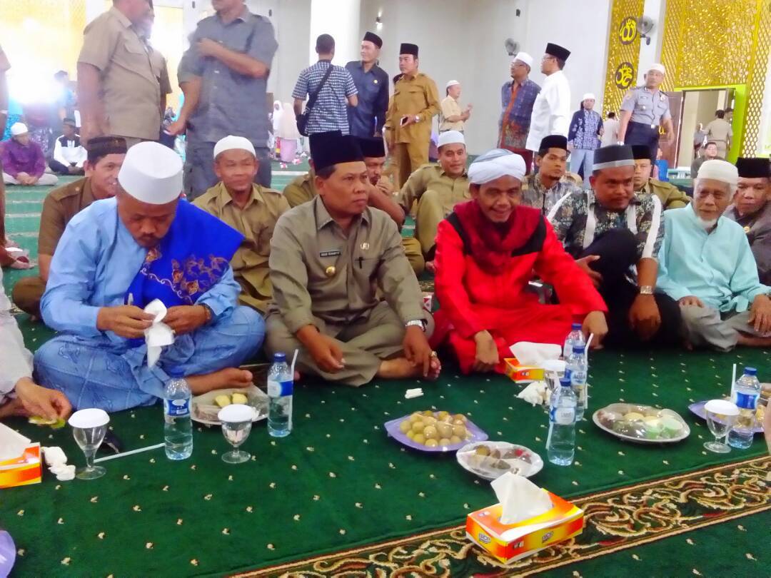 Pemkab Tebo Hadiri Ustadz Kondang Cepot