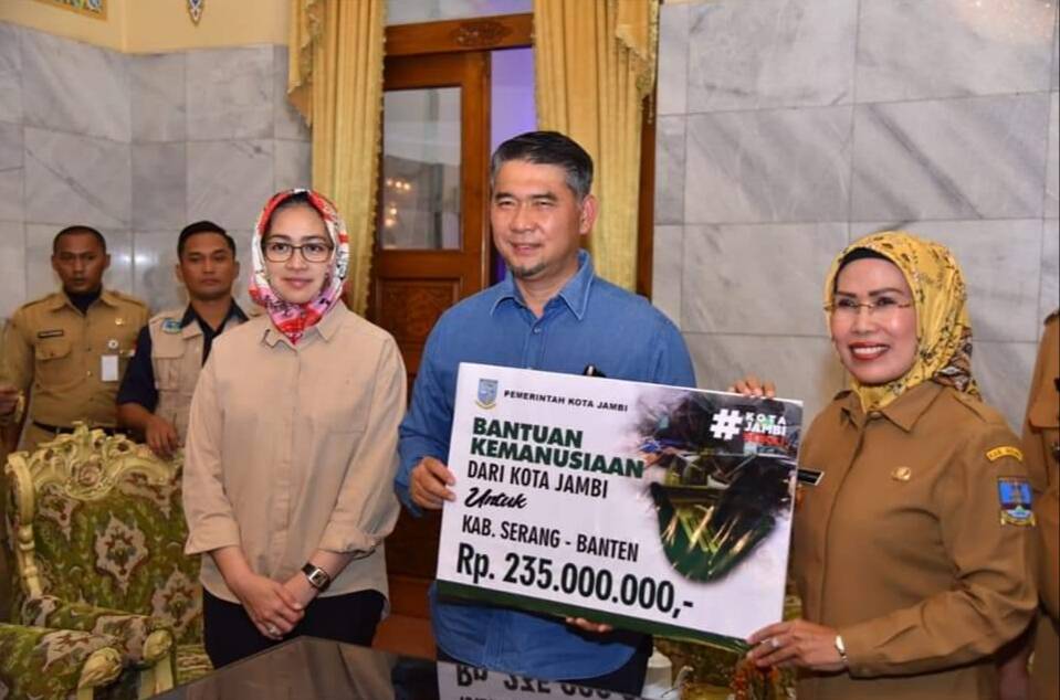 Pemkot Jambi Salurkan Bantuan Kemanusian Kepada Warga Serang