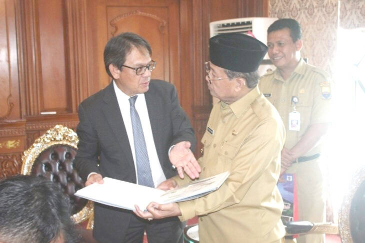Pemprov Jambi Tarik Investor Singapura