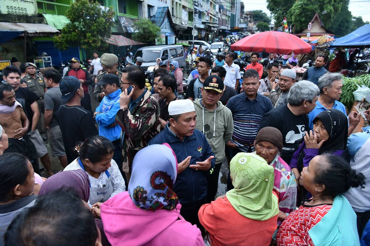 Pemprov Sosialisasikan Pemindahan Pedagang Pasar Angso Duo