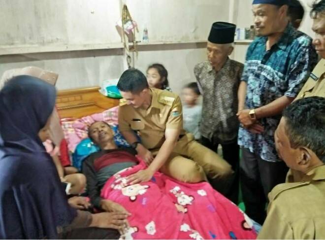 Penderita Kanker Otak di Gunung Labu Dapat Perhatian Zola