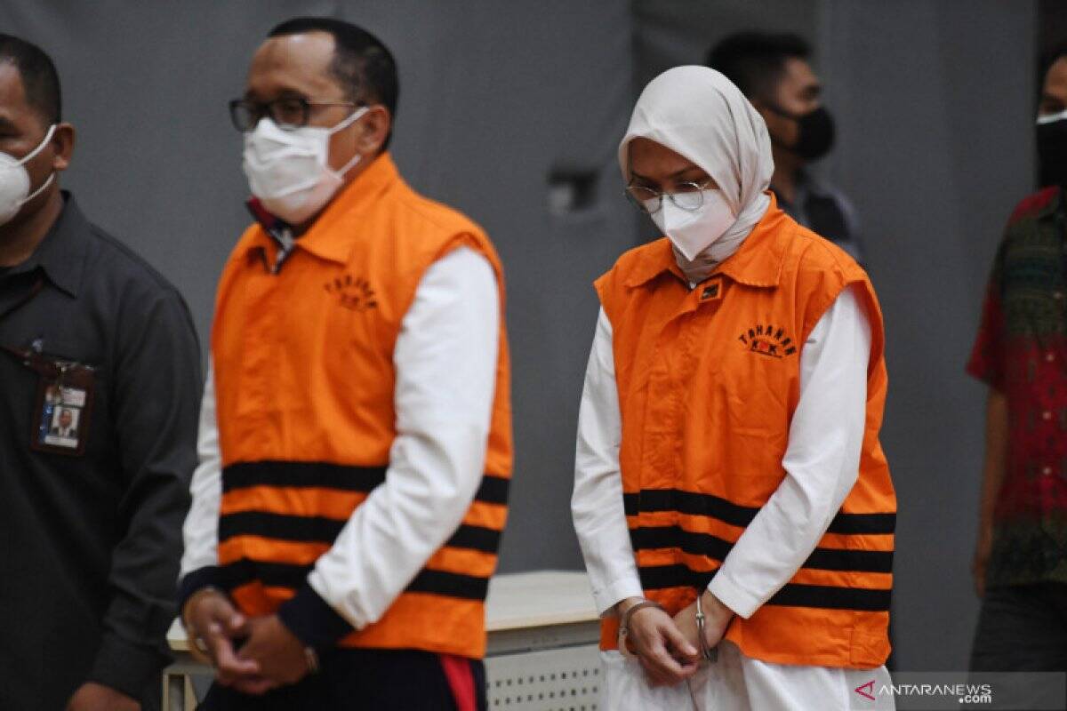 Pengangkatan Pejabat Harus Seizin Suami Bupati