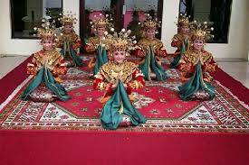Penumpang Bandara Jambi Disuguhi Tarian Jambi