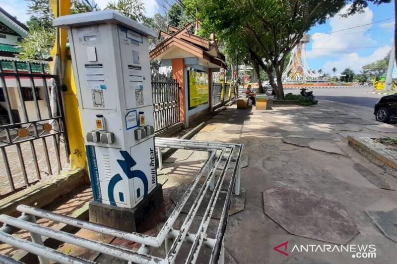 Pernah Lihat Kotak Putih Ini di Tugu Keris Siginjai, Ternyata Tempat Ngecas Kendaraan Listrik