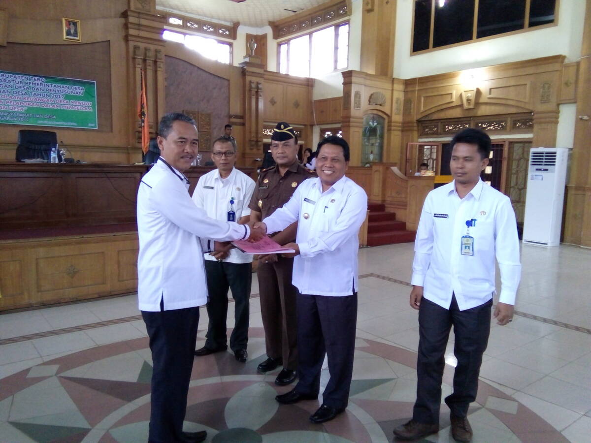 Pj.Bupati Tebo Ir.Agus Sunaryo Buka Acara Bimtek