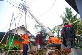 PLN Siapkan 10 Ribu Tiang Listrik
