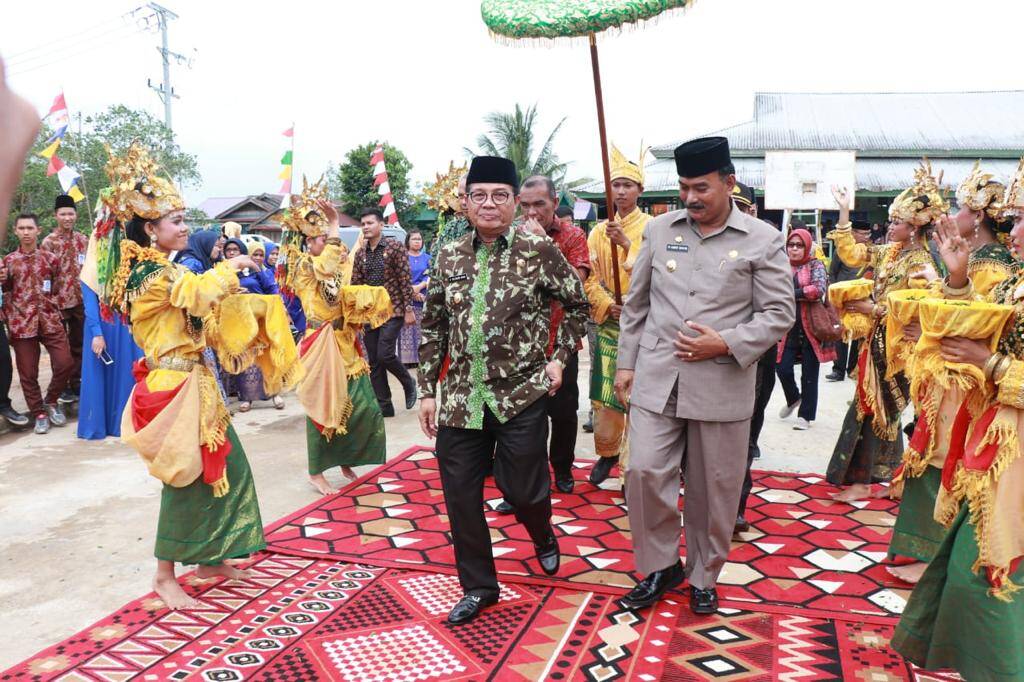 Plt Gubernur H. Fachrori Umar Kungker SMA N 1 Kualatungkal