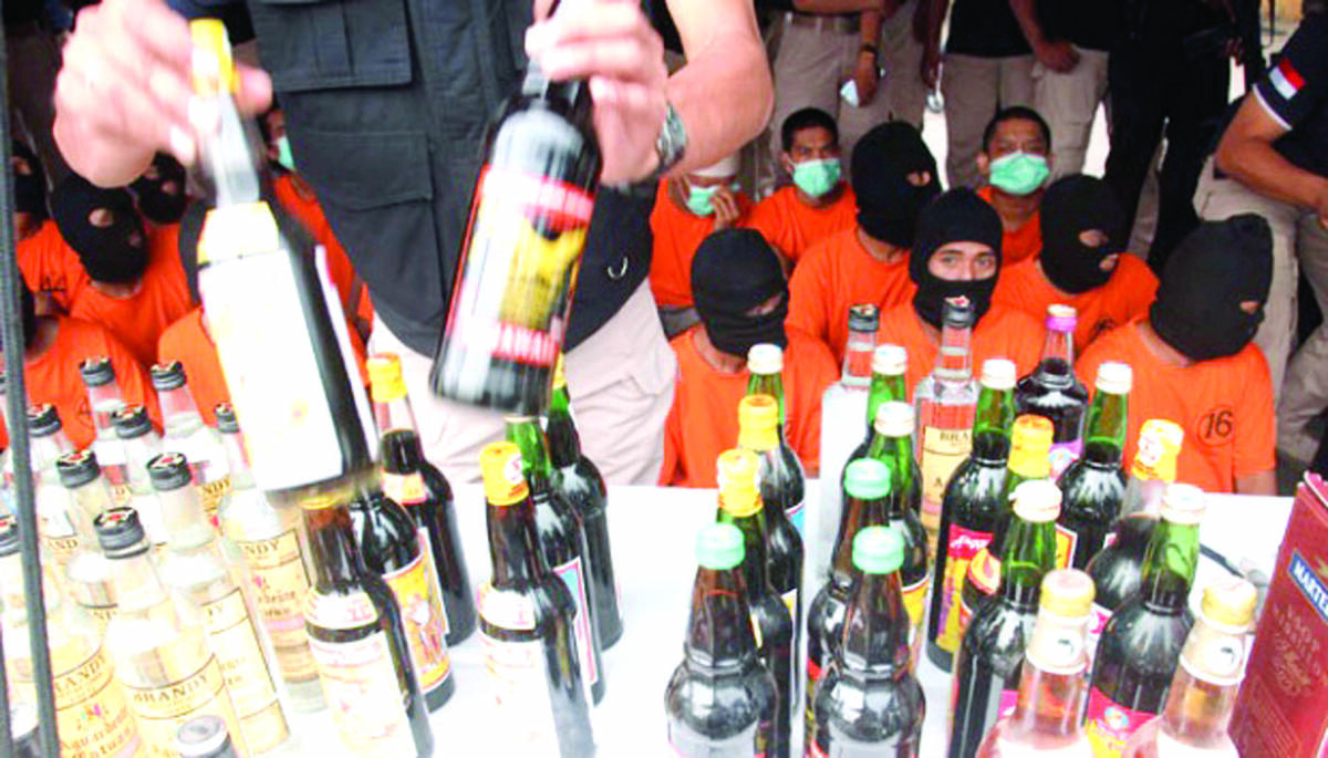 Polair Amankan Kapal Pengangkut Minuman Keras Ilegal