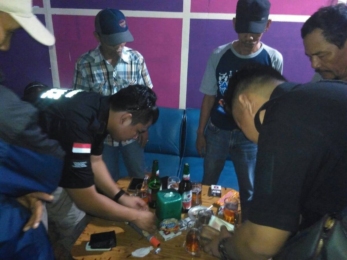 Polda Jambi, Denpom dan BNNP Melakukan Razia ditempat Hiburan Malam