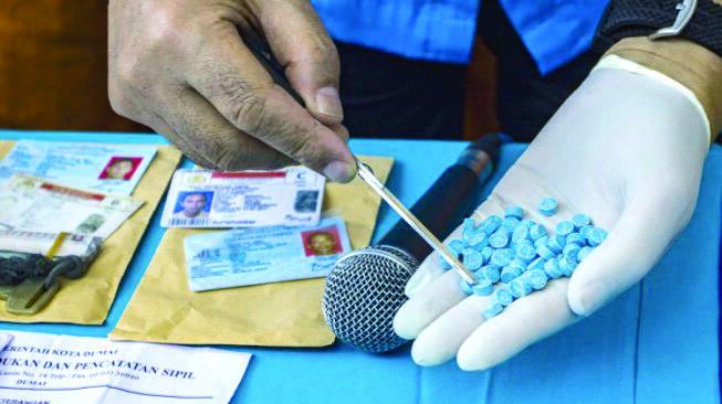 Polda Jambi Tangkap Kurir 4.000 Butir Ekstasi Jaringan Internasional