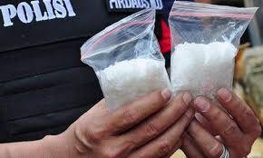Polisi Amankan Warga Pemilik Sabu Bersenjata Badik