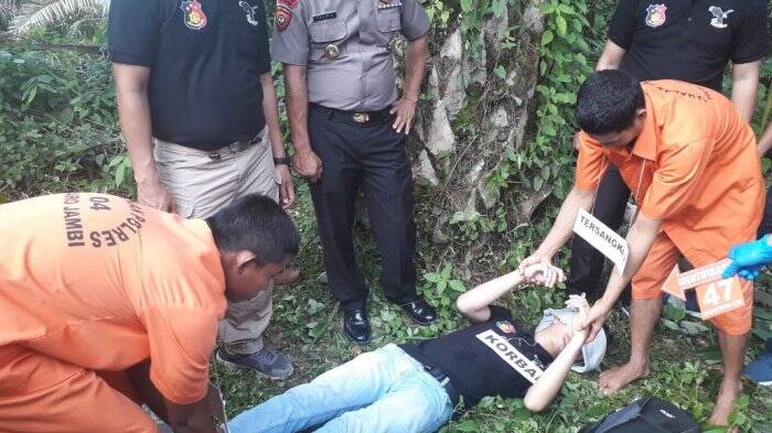 Polisi Gelar Rekonstruksi Pembunuhan Indri