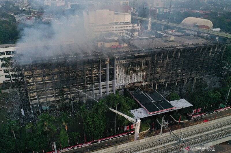 Polisi Tak Menahan Tersangka Pembakaran Gedung Kejagung