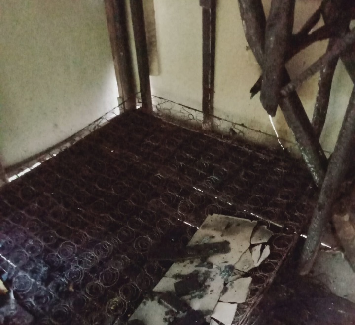 Pria 25 Tahun di Bajubang Bikin Laporan Berbeda, Fakta Sebenarnya Cekik Pelajar hingga Jatuh, Saat Ada Melerai Justru Didorong Masuk Kolam, Pos Swadaya Dibakar, Voice Note: Kalau Biso Bawa Bae, Harus Biso!