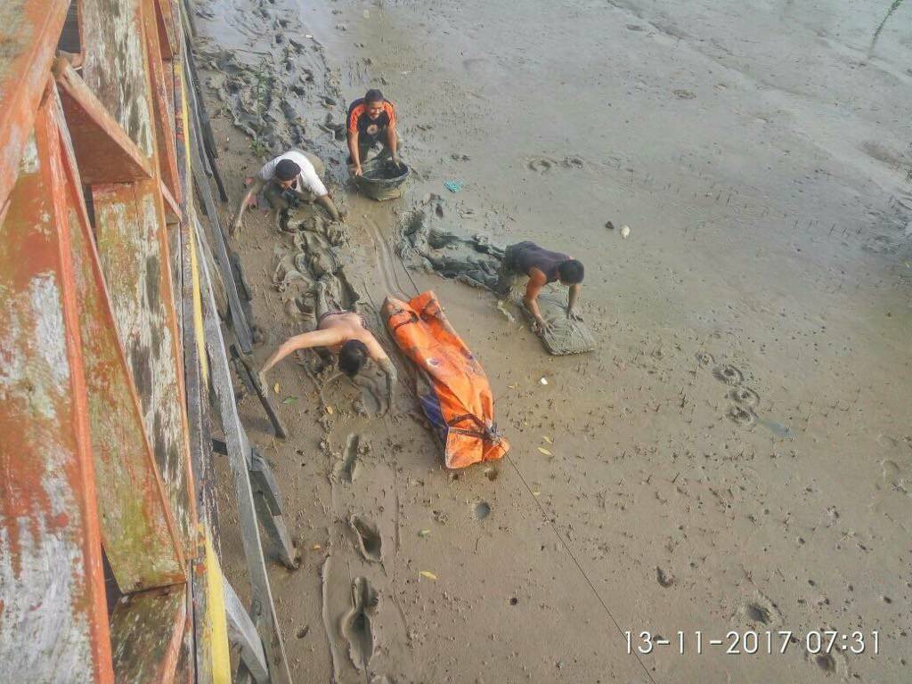 Pria Uzur Ditemukan Tewas Dalam Kubangan Lumpur