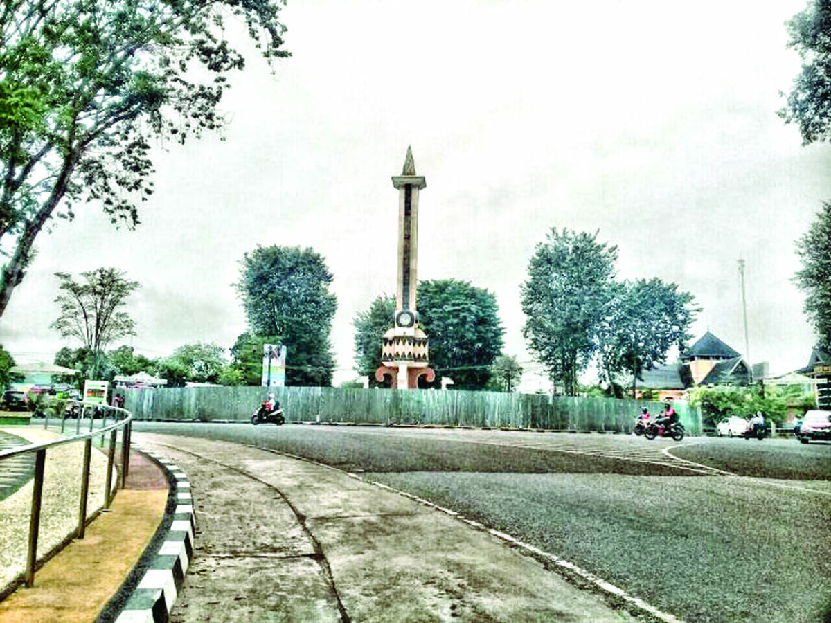 Pro Kontra Pembangunan Tugu Keris