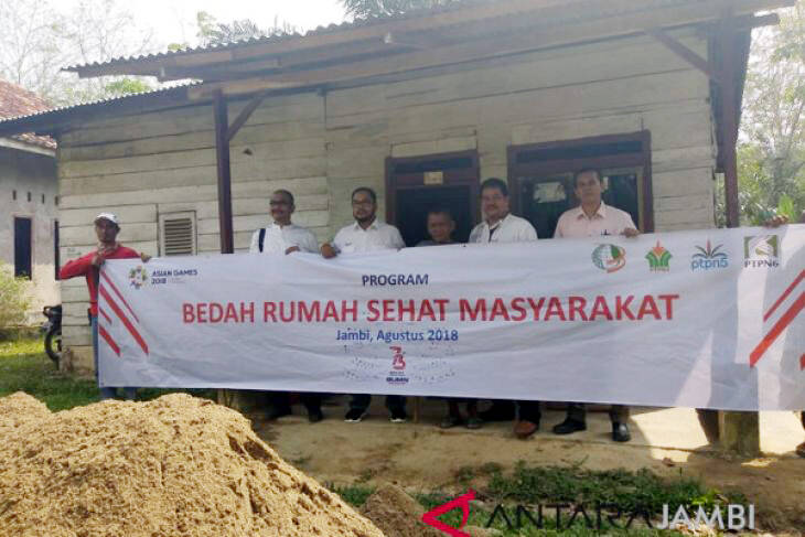 PTPN Bedah Rumah Warga Tak Layak Huni