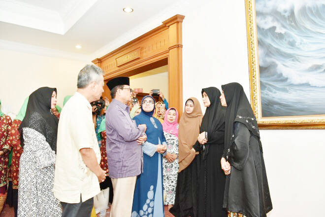 Pulang dari Jeddah, Fachrori Langsung Melayat ke Kediaman Almarhum Zulkifli Nurdin