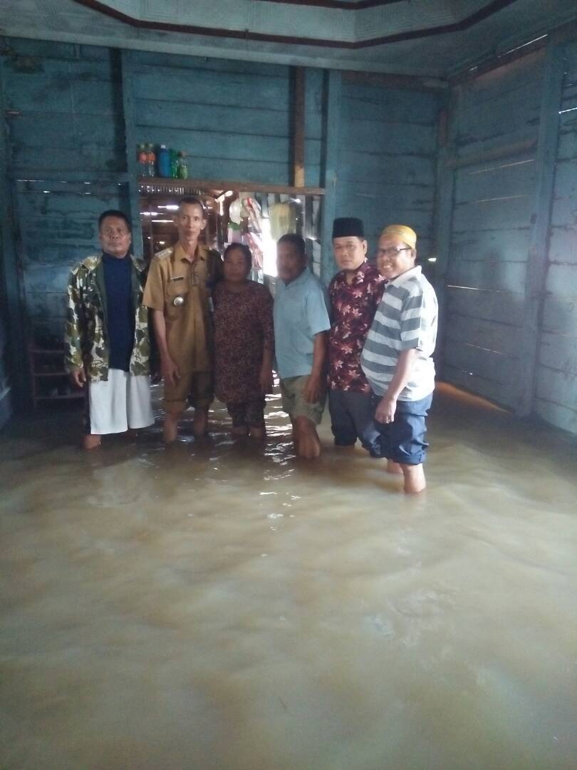 Puluhan Rumah Simpang Tuan Terendam