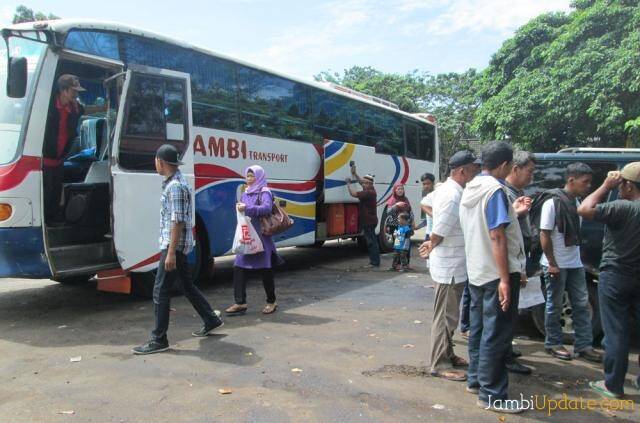 Puncak Arus Balik Di Terminal Jambi 2 Januari