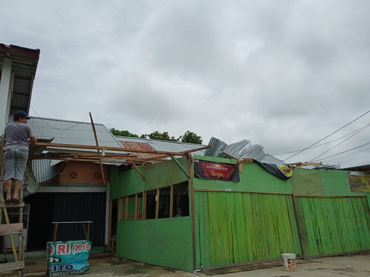 Puting Beliung Terjang Rumah Warga Tebo Tengah