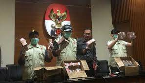 Ratusan Juta Hasil Korupsi Diserahkan ke Kas Negara