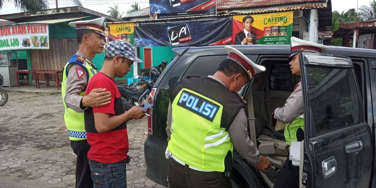 Razia Rutin, Polres Batanghari Temukan  Pengemudi Membawa Senpi Rakitan