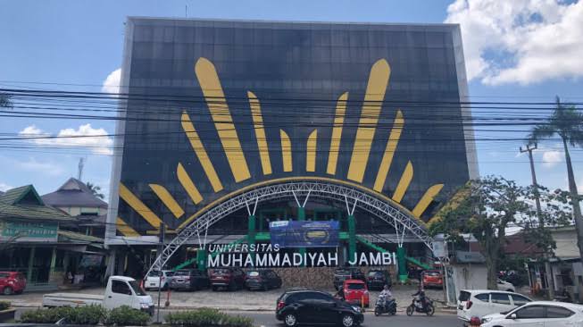 Rektor Milenial Cetak Strategi Langka, Menarik Minat Tamatan SMA Daftar ke UM Jambi: Raih Gelar Sarjana Hanya Setahun hingga Rp1 Juta Per Semester