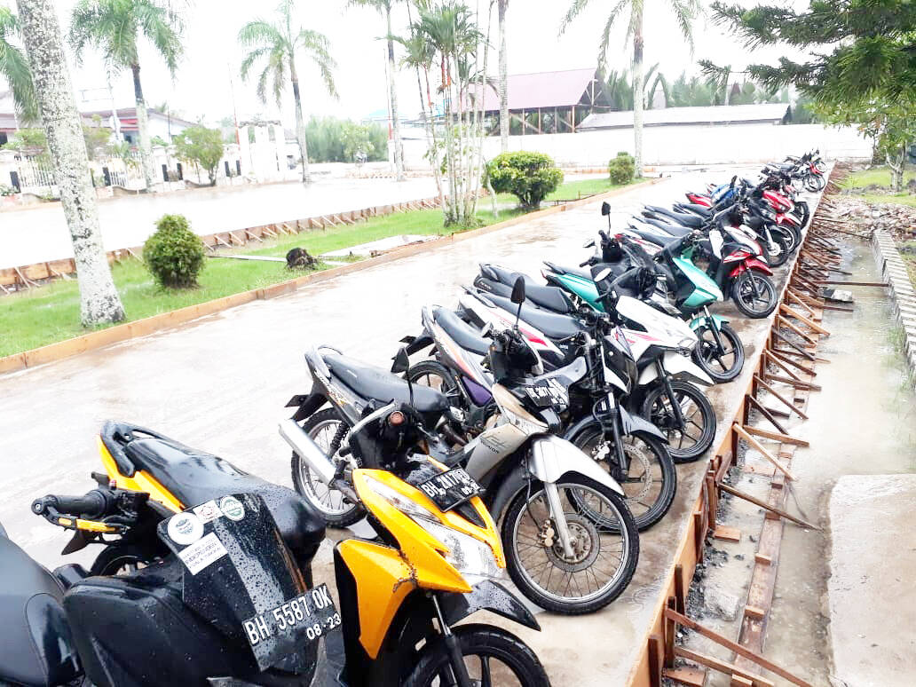 Retribusi Parkir Jalan Ditempat