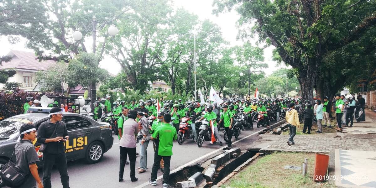 Ribuan Buruh Tolak Kenaikan BPJS Kesehatan