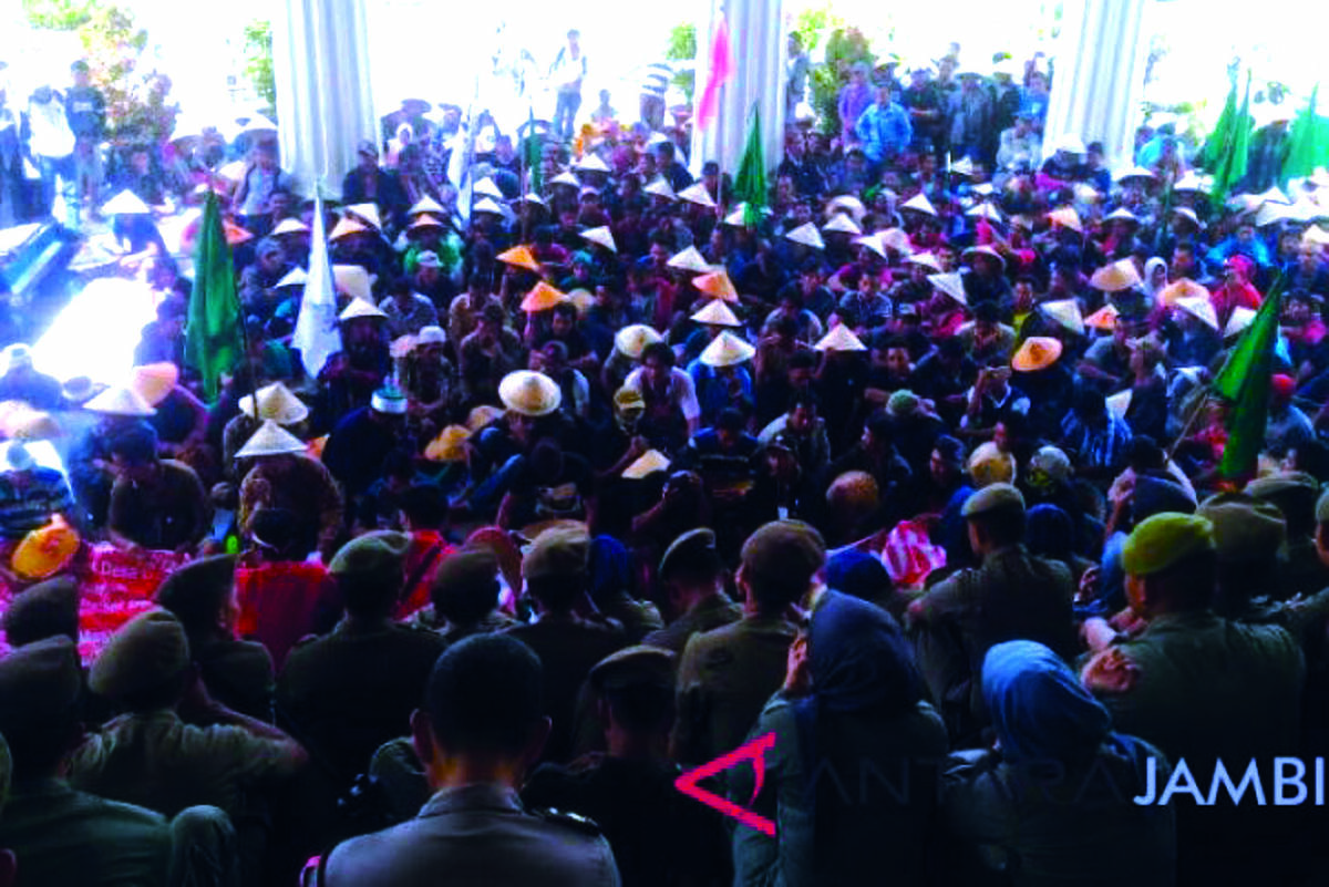 Ribuan Petani Sawit Tuntut Penyelesaian Sengketa Lahan