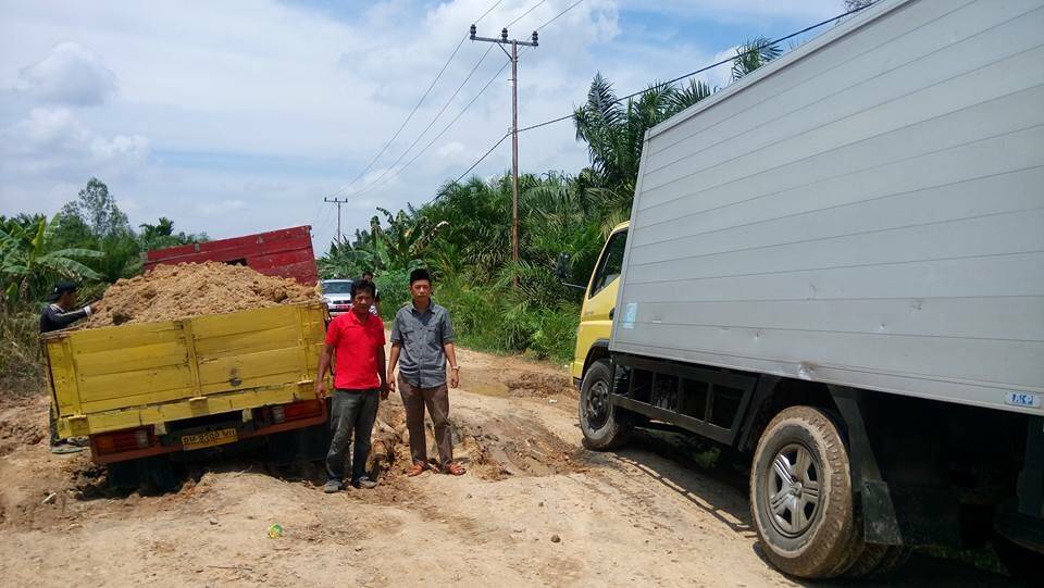 Ruas Jalan Serdang – Sungai Dualap Bak Kubangan Kerbau