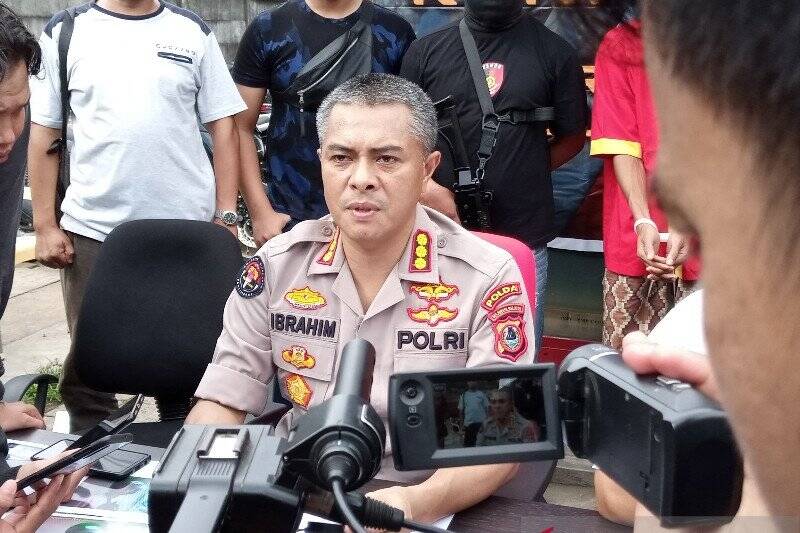 Rumah dan Mobil Tim Petahana Dibakar