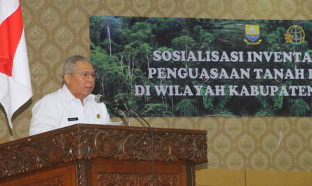 Safrial Usir Dua Camat Telat Hadiri Rapat