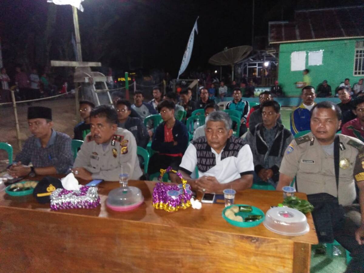Sambut HUT ke 48 dan Bhayangkara ke 72, Desa Sungai Dusun Adakan Turnamen Bulutangkis